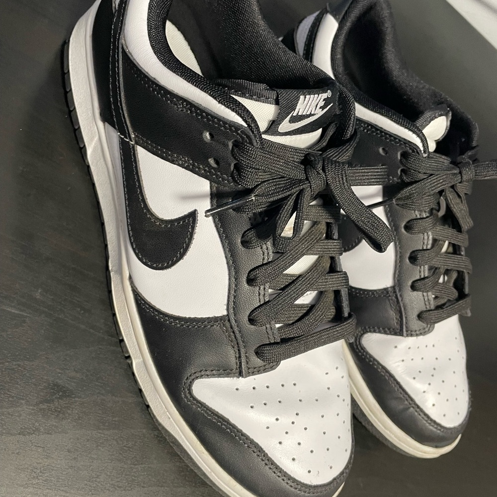 Nike Pandas Men's Black and White Sneakers size 9